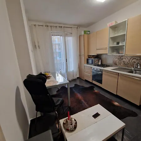 Appartement Black&white San Remo