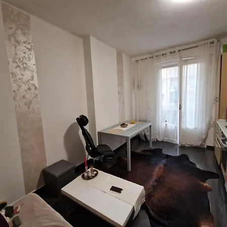 Appartement Black&white San Remo