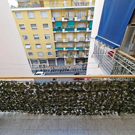Apartamento Black&white San Remo